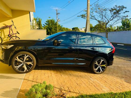 VOLVO XC60 2.0 T8 RECHARGE ULTIMATE DARK AWD GEARTRONIC VOLVO XC60 2.0 T8 RECHARGE ULTIMATE DARK AWD GEARTRONIC